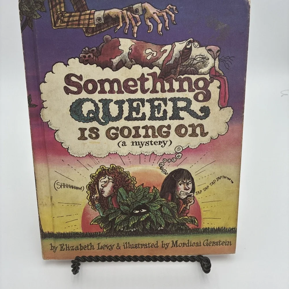Something Queer Is Going On Elizabeth Levy Mordicai Gerstein 1973 First Printing